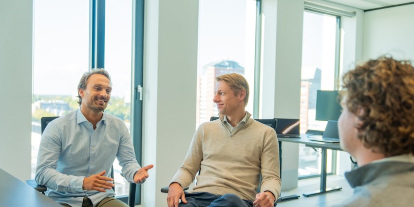 Laptop screen with D&A graphics